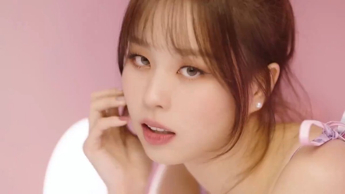 youha helping create songs for so many big artists and yet she remains nugu 😔😔 yall need to thank her and tune in to her music!!