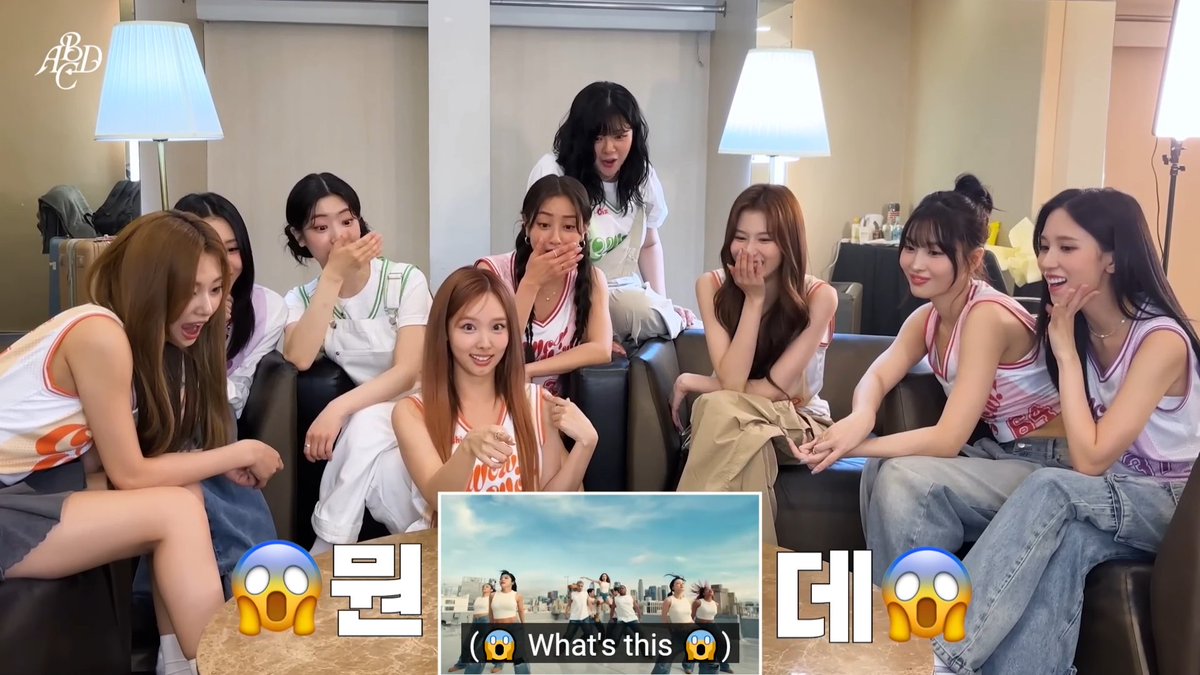 TWICE'S REACTIONS TO NAYEON DOING THAT MOVE IN THE MV, THEIR FACES 😭😭😭