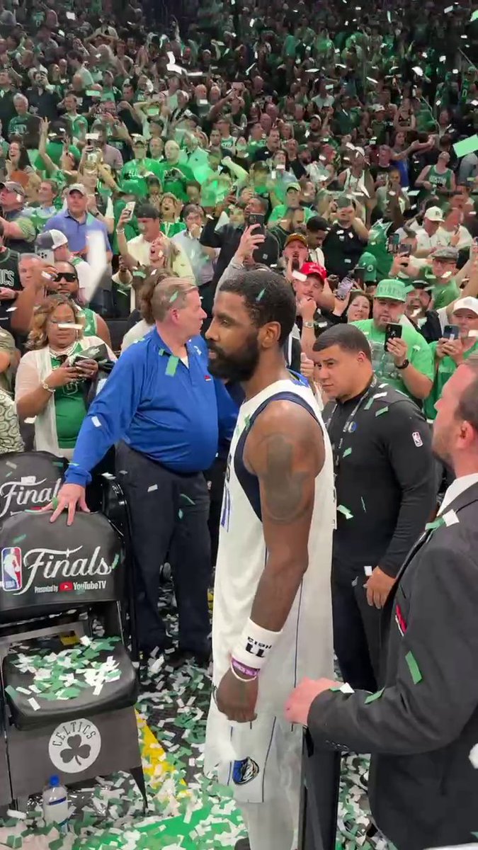 Kyrie waited for every Mavs' player 🥹 Team player until the very end 💙