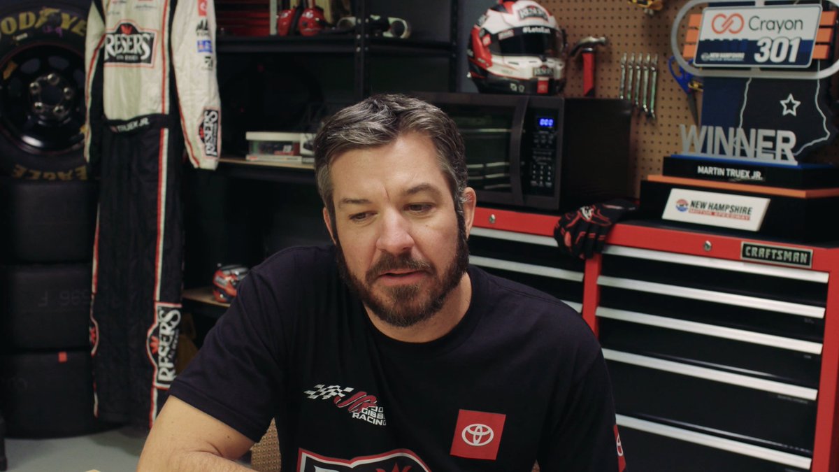 We know it must have been a tough decision, but we trust Martin Truex Jr. knows what's best... for his appetite! 😉 Get stocked up for #NationalMacaroniAndCheeseDay on 7/14! 🧀