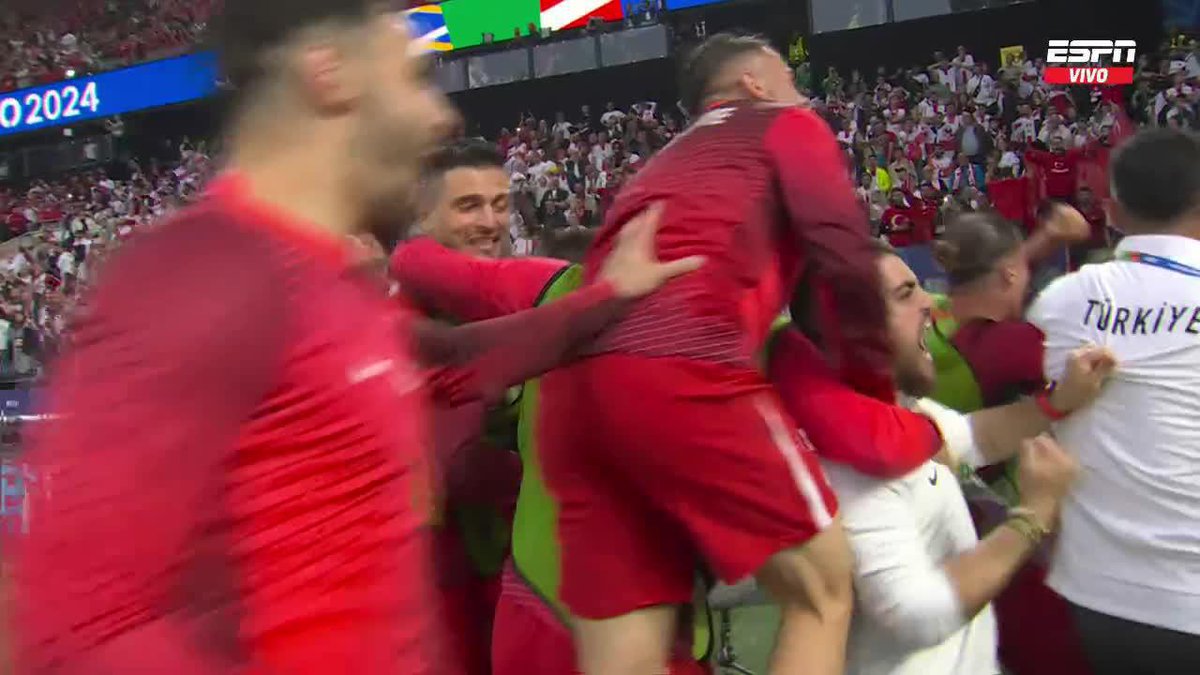 No se puede relatar tan mal un gol, era más digno copiar el relato del tercero del Pity y le iba a salir mejor.