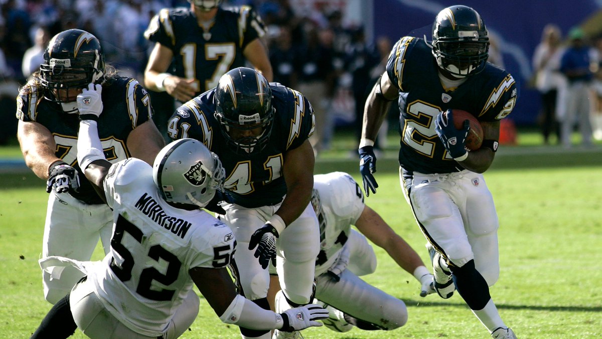 They just didn't make 'em like Lorenzo Neal 🫡