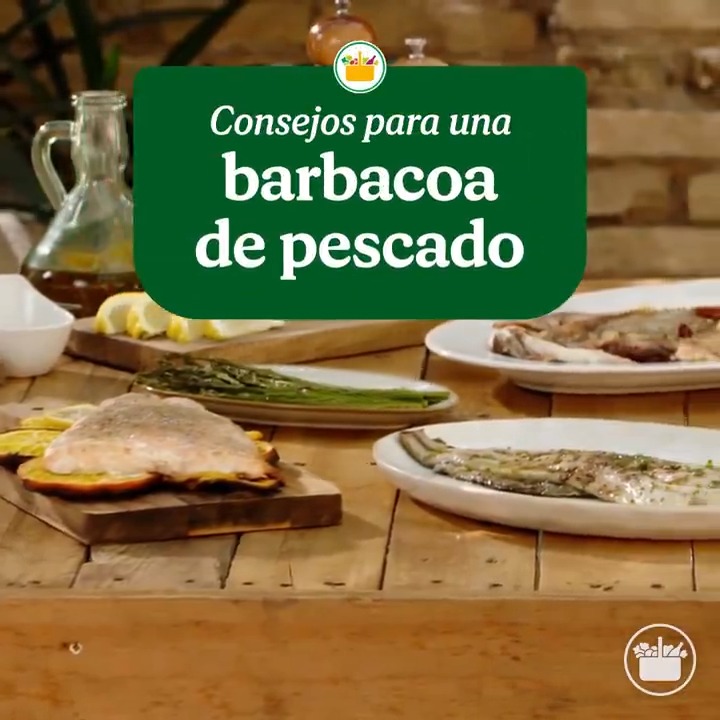 😋 🐟 ¿Te atreves con una Barbacoa de pescado? Es una alternativa ligera y saludable. Te damos los mejores consejos para asar sardinas, lubinas, sepia, mariscos y demás. Acompáñalos con unas patatas a la brasa. 🔥🍴