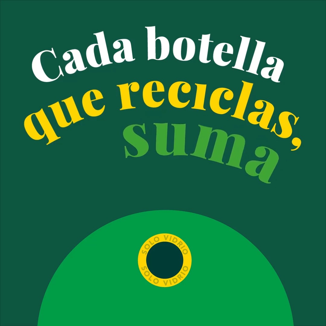 Lo importante es hacer. Si todos hacemos un poco, al final haremos un mucho. Así que acuérdate, cada envase que llevas al contenedor verde cuenta ♻️🌍 #VidrioTransparente