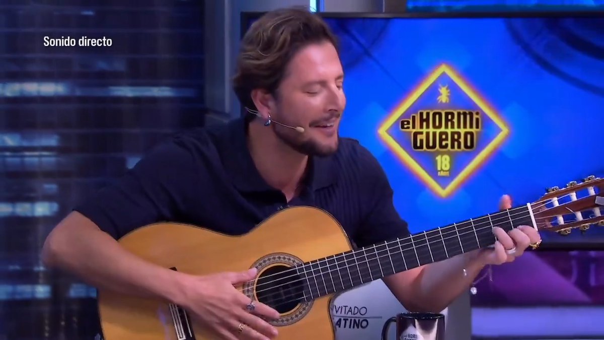 ¡EXCLUSIVA! Manuel Carrasco canta a guitarra su nuevo single #ManuelCarrascoEH