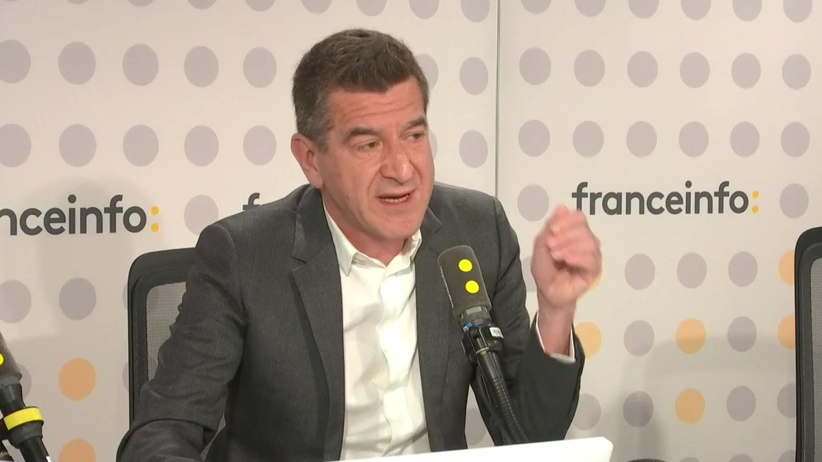 🔴 Chefs d’entreprises et élections législatives ➡️ "Ce qui est bien avec le Medef, c’est que l’on est jamais déçu [...] Le Medef n’a jamais été courageux ni réformiste, on voit qu’il ne change pas", estime Matthieu Pigasse, banquier d’affaires, entrepreneur et patron de presse.