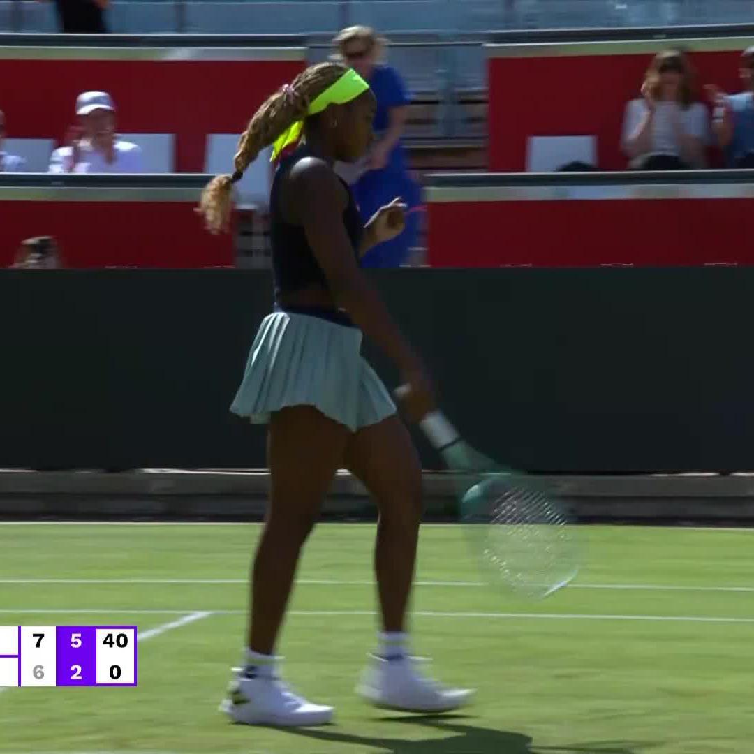 Keeping it moving 💪 Top seed Coco Gauff is into the quarterfinals after defeating Alexandrova 7-6(6), 6-2! #ecotransLadiesOpen