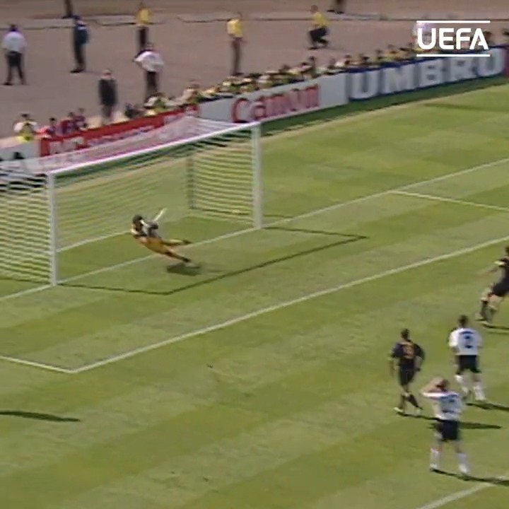 David Seaman made some crucial saves at Euro '96 🧤