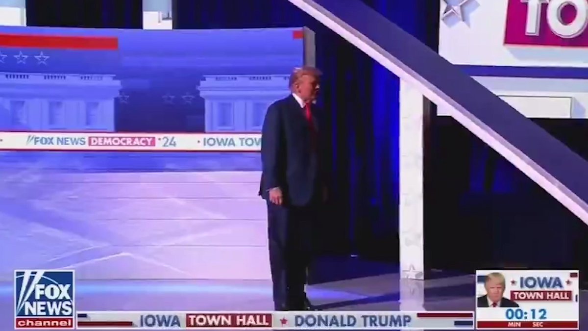 BREAKING: The Biden campaign just released this devastating montage of all the times Donald Trump wandered off aimlessly, waved to nobody or showed signs of cognitive decline. Retweet so all Americans see this.