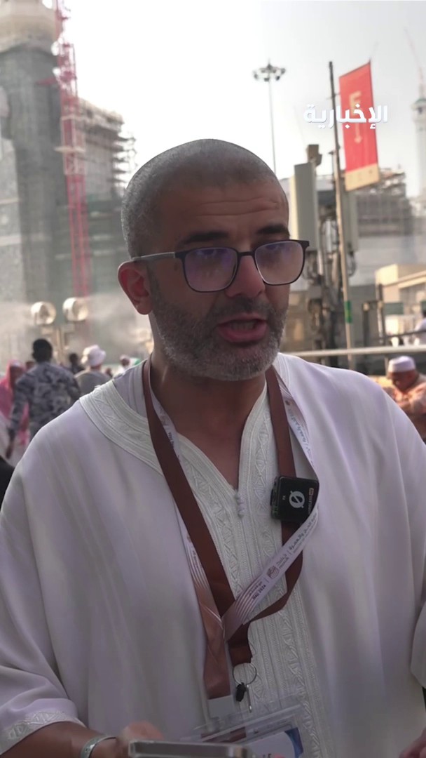 حاج جزائري يوثّق بهاتفه ماشاهده من خدمات: تعامل السعودية مع الحجاج "تعامل ملائكي". -
