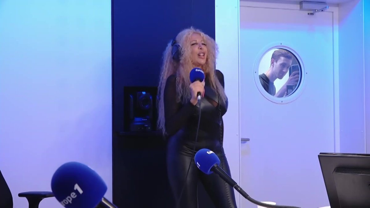 🎤 La chanteuse Afida Turner ⚡️ interprète "Simply the best" en direct dans #PascalPraudEtVous Pascal Praud #Europe1