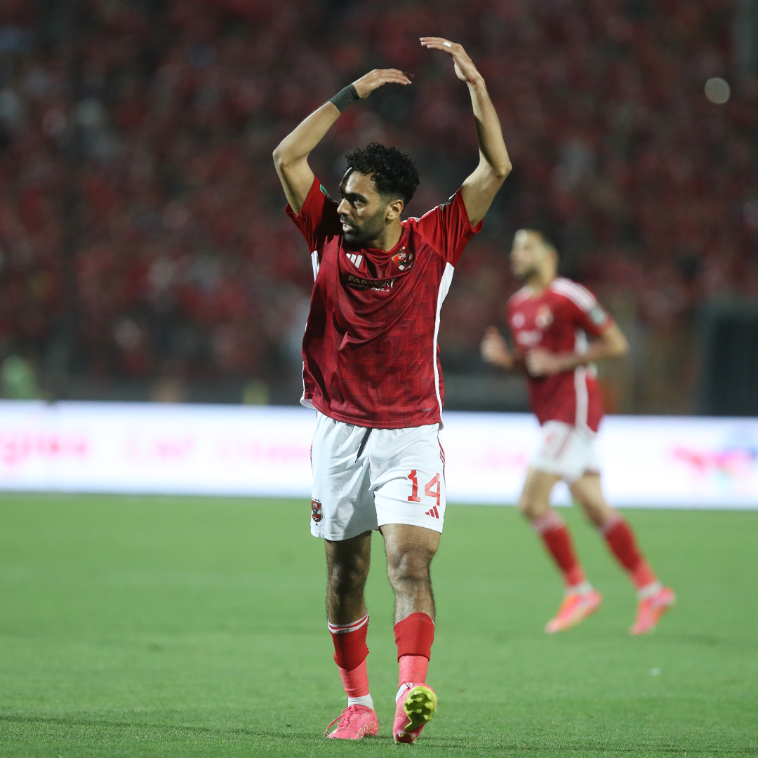 4⃣ دوري أبطال إفريقيا 🏆 2⃣ كأس السوبر الإفريقي 🏆 🇪🇬 عام سعيد لجناح الأهلي ونجم الفريق حسين الشحات 🥳 #TotalEnergiesCAFCL