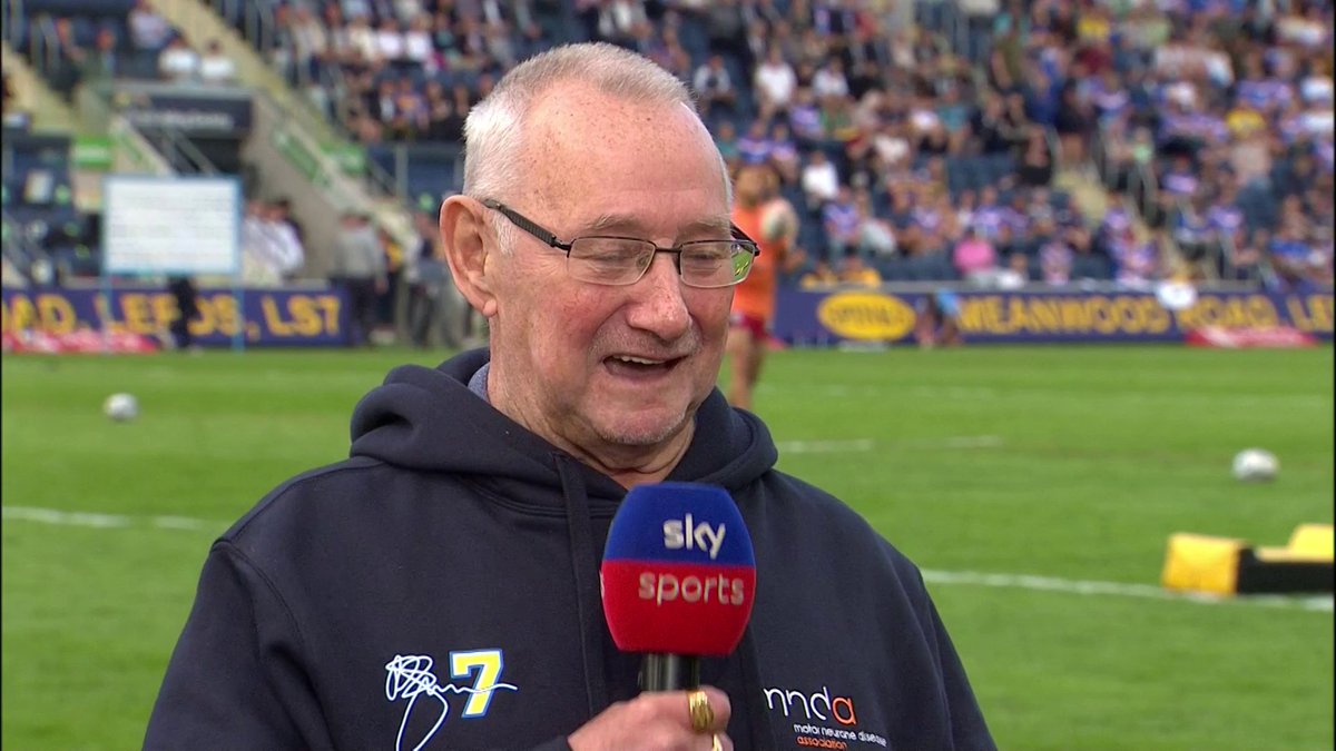 Geoff Burrow remembers his son, Rob and receives a brilliant reception at Headingley.
