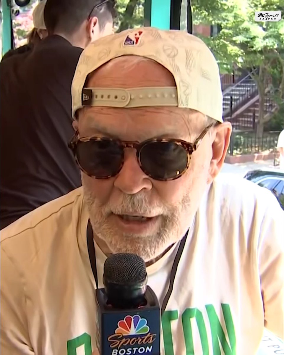 Mike Gorman had himself a day 👏👏 Check out his best moments from the Celtics parade today 🍀