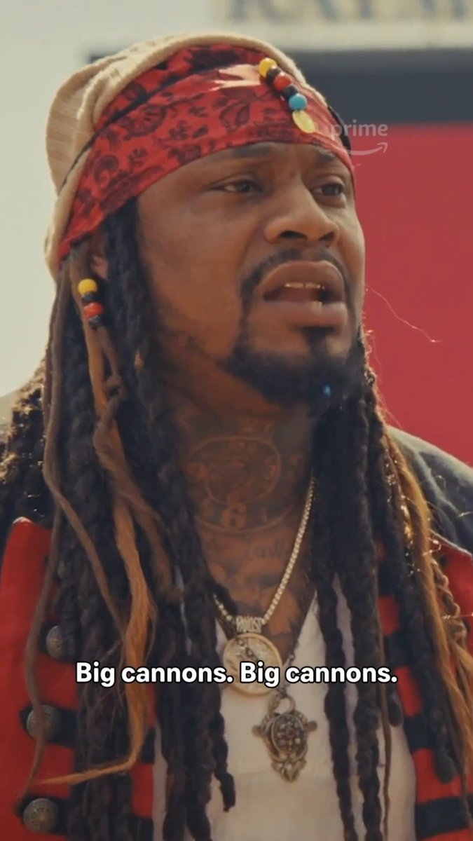 “I heard y’all got big blammy on here. Big cannons, big cannons.” Never forget when Marshawn pulled up to the Tampa Bay Buccaneers pirate ship 😅