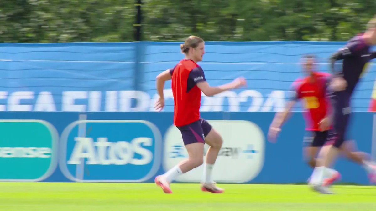 "I think Conor Gallagher will get the main stay number 8 jersey for the rest of this tournament" 💬 Rob Dorsett discusses the midfield dilemmas Gareth Southgate is facing for England at Euro 2024 🧐🏴󠁧󠁢󠁥󠁮󠁧󠁿