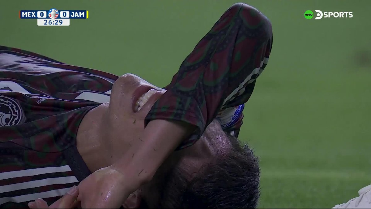 Tiene muy mala pinta esto de Edson Álvarez. Preocupación por lo que le ocurrió al capitán de México.