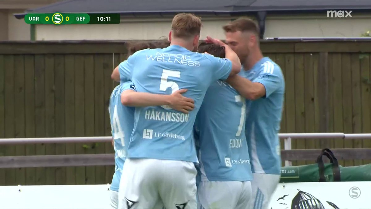 "Wow! Vilket mål och vilket anfall!" 🤯 Constantino Capotondi målskytt när Gefle IF tar ledningen mot Varbergs BoIS. 📲 Se all kommande sport på vår nya streaming-hemmaplan Max, där du ser allt från Superettan.