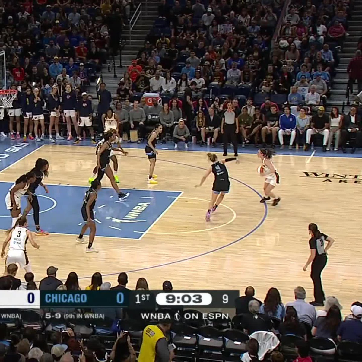 This move by Caitlin Clark 🥶