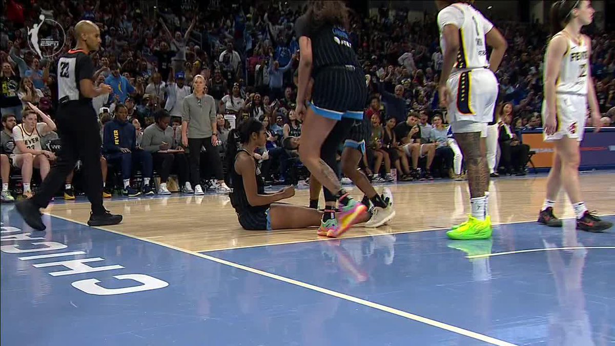 ANGEL REESE. AND-1 😤