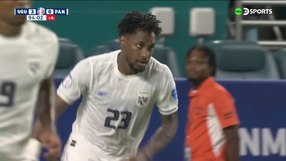 El GOLAZO de Michael Murillo que le puso el sello al resultado en la #CopaAmerica 🏆: Uruguay 🇺🇾 3 - Panamá 🇵🇦 1.
