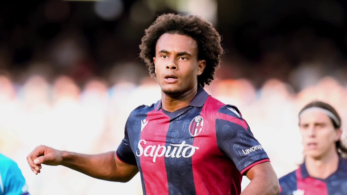 "There are a number of options on the table..." Mark McAdam gives an insight into Manchester United's talks with Joshua Zirkzee’s representatives 👀🔴