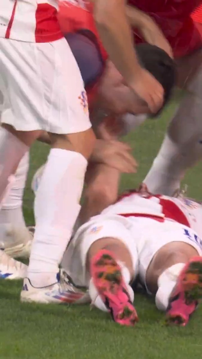 This was an absolutely wild minute of play 🔥🤯 Watch the Modrić Cam 🎥 as it follows Luka from his blocked penalty all the way to Croatia's goal in less than 60 seconds ⬇️