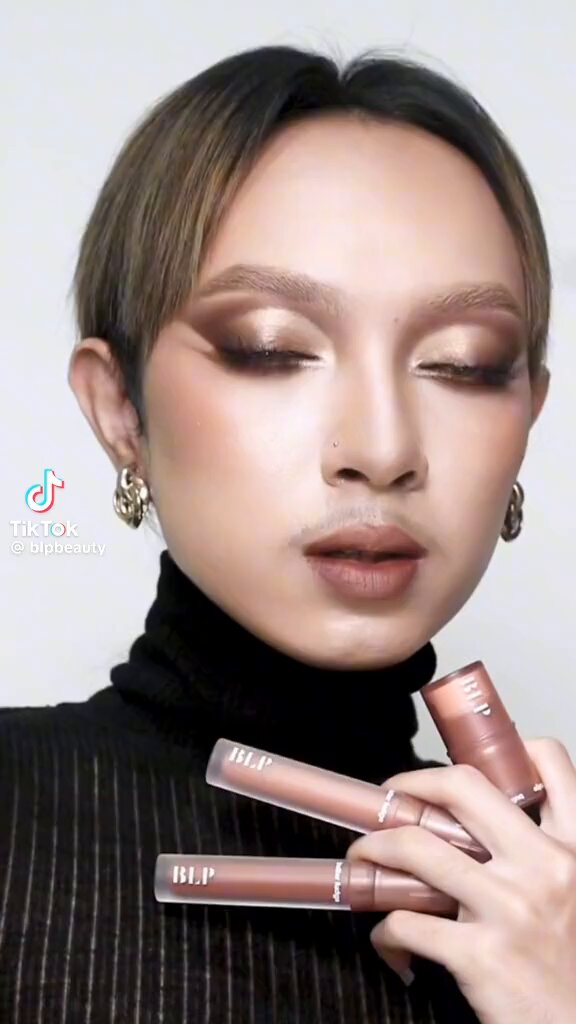 Patutlah makeup brand Indonesia ni tengah HOT dekat TikTok 🔥 Smooth giler texture dia and sangat BUTTERY🧈 Dia makeup lagi on point dari aku wey 😭