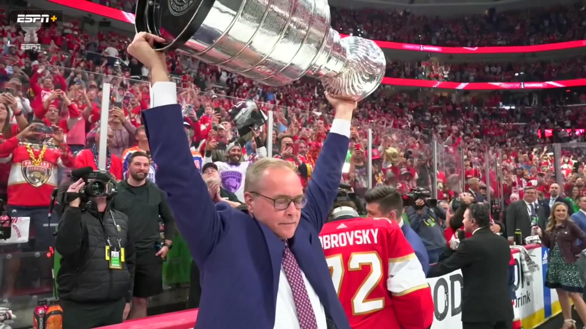 It's been a long time coming 👏 After 26 seasons as an NHL head coach, Paul Maurice is finally a Stanley Cup champion ❤️
