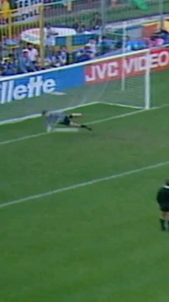 "A nation holds it's breath..." On this day 3️⃣4️⃣ years ago 🤩🧤 #OTD | #COYBIG