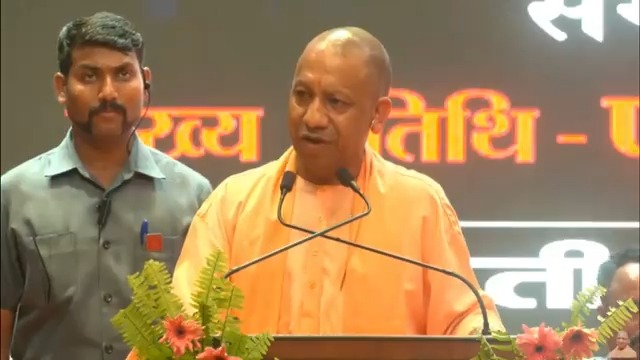 कांग्रेस के सामने झुकने की बजाय लोकतंत्र सेनानियों ने संघर्ष का रास्ता चुना, क्योंकि उनके लिए देश का 'संविधान' सर्वोपरि था, 'लोकतंत्र' सर्वोपरि था, 'भारत' सर्वोपरि था...