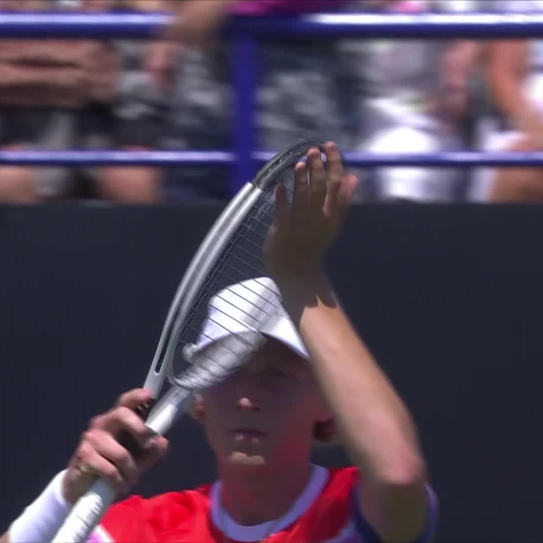 Getting started 👏 Emil Ruusuvuori takes out home favourite Norrie 7-6 6-3 for his first grass court win of the season! #RothesayInternational