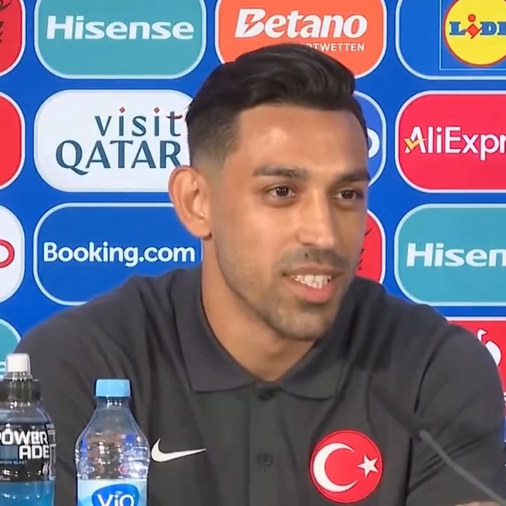🇹🇷Milli Takım oyuncusu İrfan Can Kahveci, Fenerbahçeli ve Beşiktaşlı trollerin sosyal medyada yaptığı manipülasyonlarla dalga geçti. "Sosyal medyada çıkan olaylar bizi güldürüyor. İçerde her şey yolunda!"