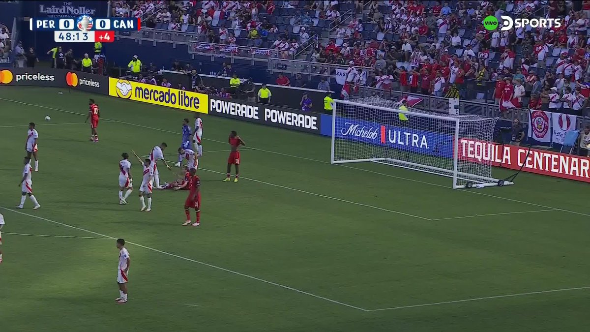 ⚠️ Se DESMAYÓ un JUEZ DE LÍNEA en el partido entre Perú y Canadá por Copa América. Se juega en Kansas, con 32 GRADOS. 🛑