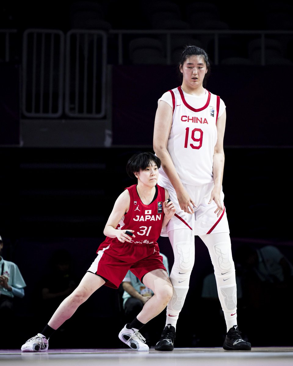 44得点 ZIYU ZHANG🇨🇳 vs 日本🇯🇵 (チャン・ツーユウ 17歳) 改めて220cmが理不尽すぎる... 日本は180cmが最長 "40cm"差 高い壁だけど今後リベンジしたいね！