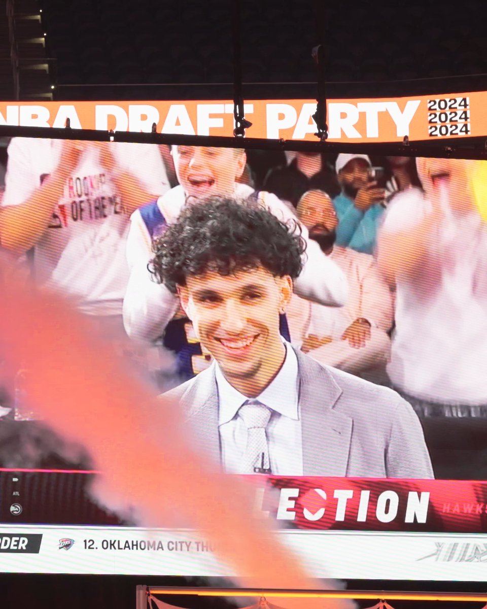 Draft party reaction State Farm Arena 🎉