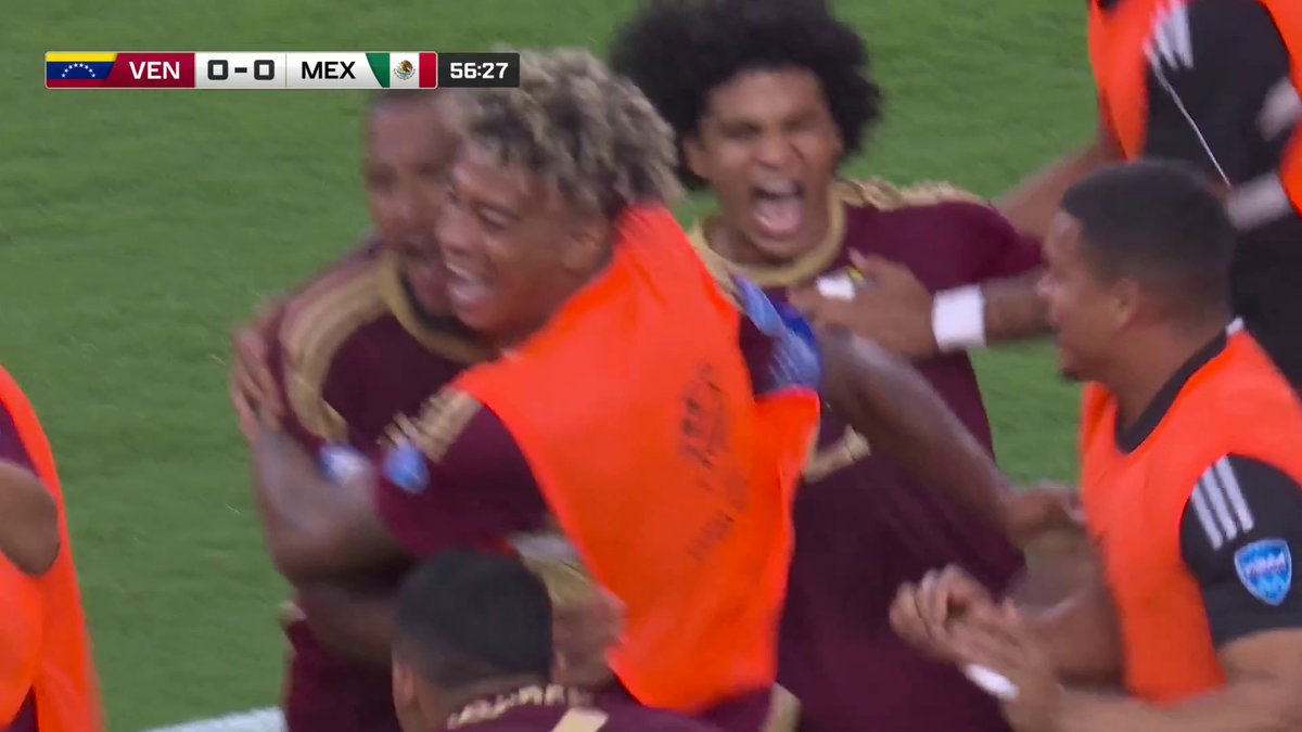RONDÓN FOR THE LEAD 🇻🇪 Venezuela takes a 1-0 lead over Mexico in the second half 🔥