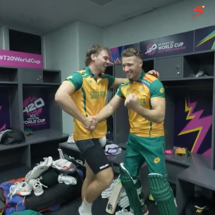 🤗 Smiles and hugs all round 🥺 Dale Steyn speechless 😂 Lungi mocking Shammo The Proteas are heading to the #T20WorldCup final for the first time ever 👏🇿🇦