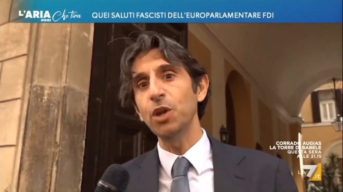 In Gioventù Nazionale viene trovato un covo di fascisti, razzisti e antisemiti, ma per l'onorevole Donzelli il problema gravissimo è la giornalista sotto copertura che ha TRADITO l'amicizia dei fascisti con cui andava a prendere una birra. Questo Paese non è reale.