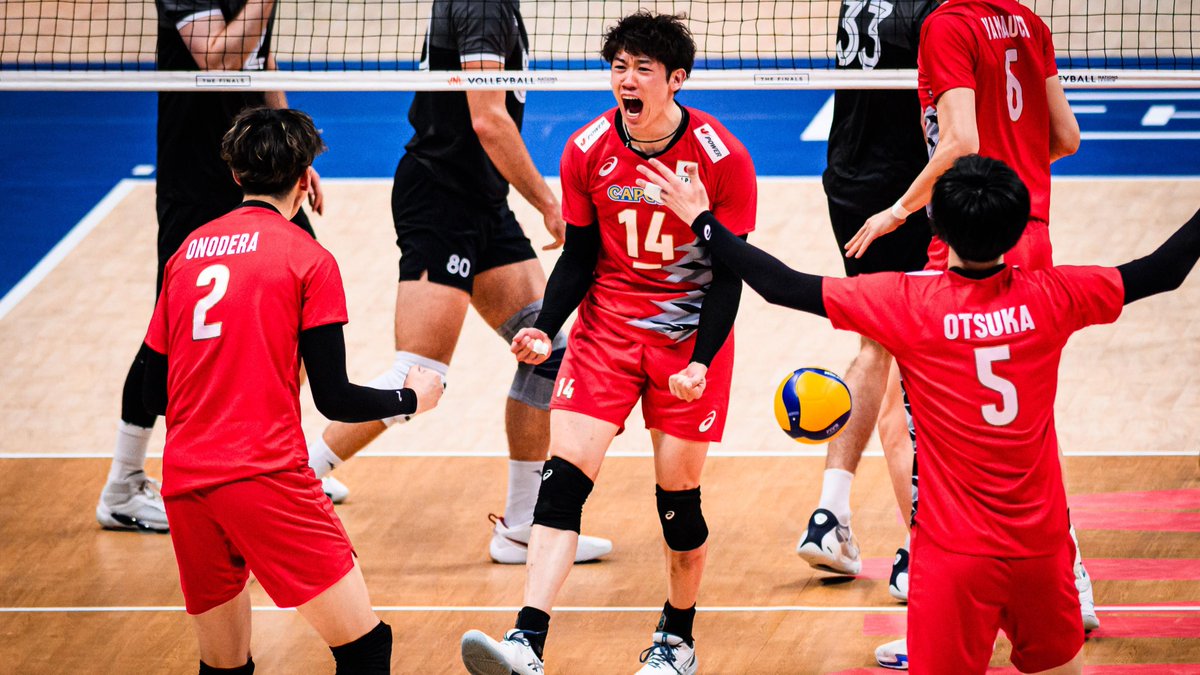 JAPAN 🇯🇵 IS IN THE SEMIFINALS! Led by outside hitter Yuki Ishikawa, Team Japan beat Canada 🇨🇦 in straight sets to book a place in the #VNL semifinals. 📺 Watch the matches on 🏐 #Volleyball #VNLLodz #VNLFinals #VNL2024