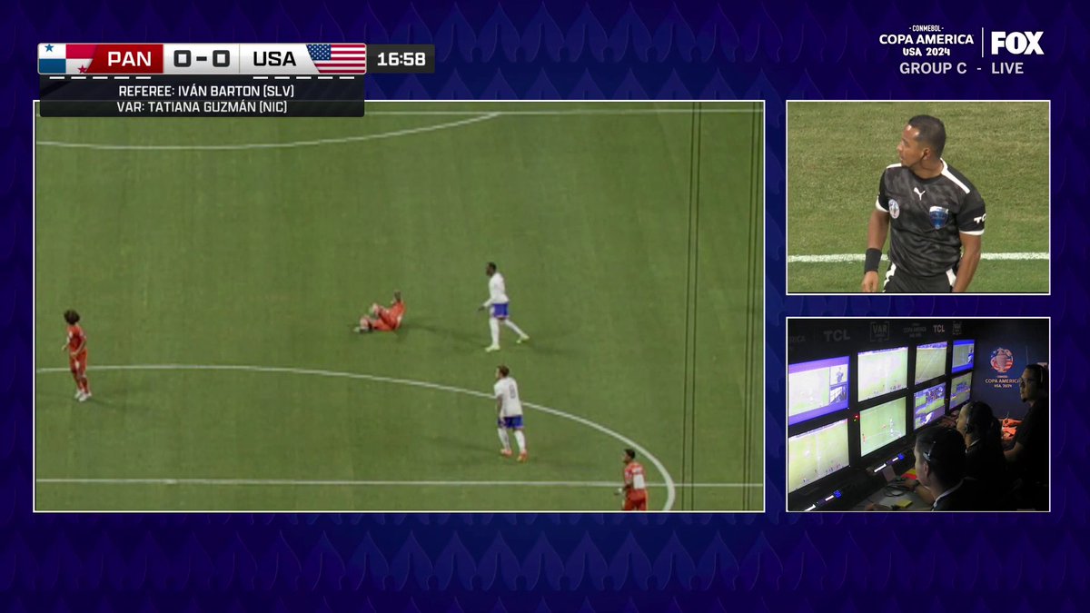 Tim Weah receives a red card after review for this contact 🟥
