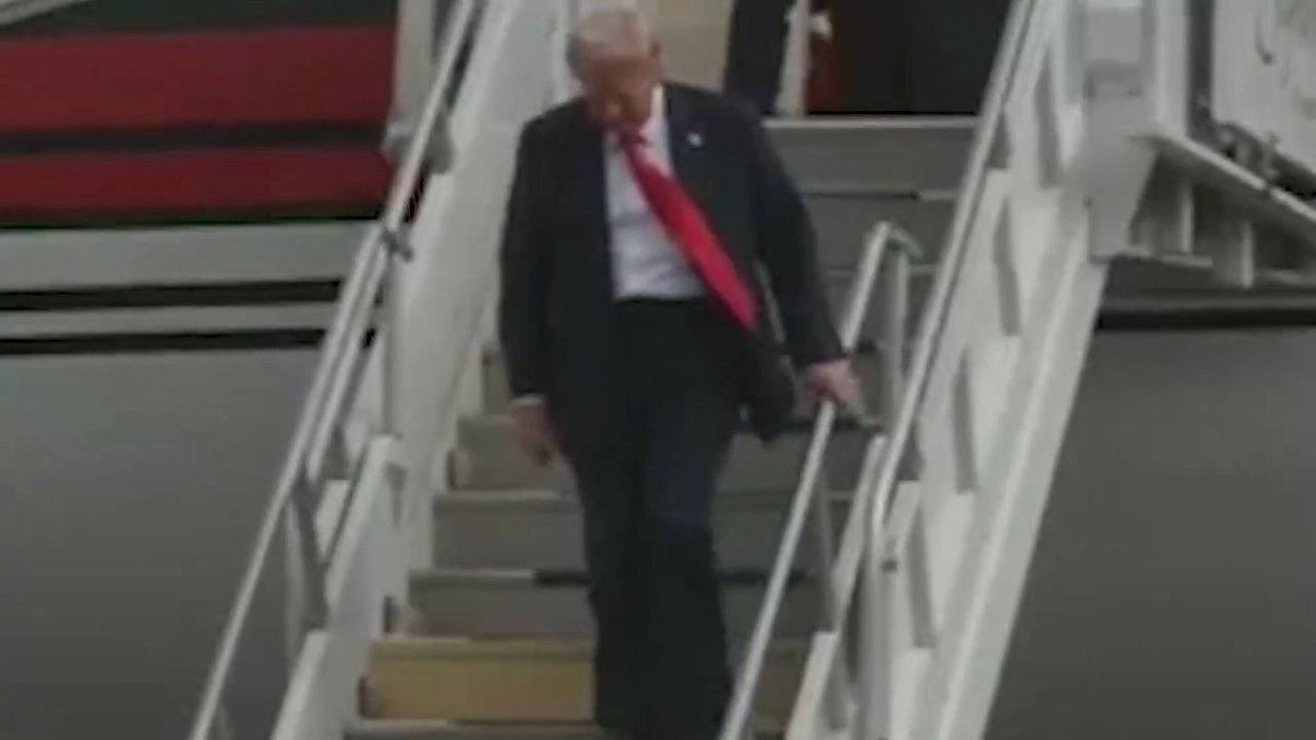 BREAKING: Donald Trump has arrived in Atlanta and looks feeble as ever. Trump is physically and mentally beaten. He’s going to get destroyed tonight.