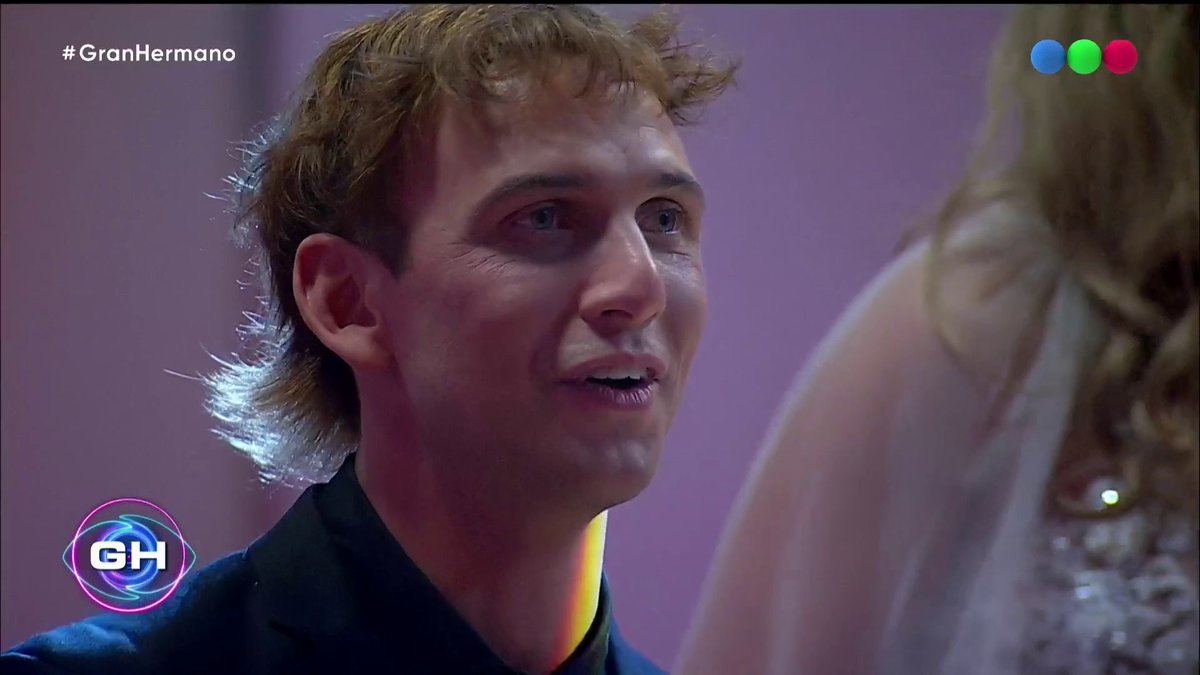 si mi futura pareja no me mira como bauti mira a denisse entonces NO QUIERO NADA #GranHermano