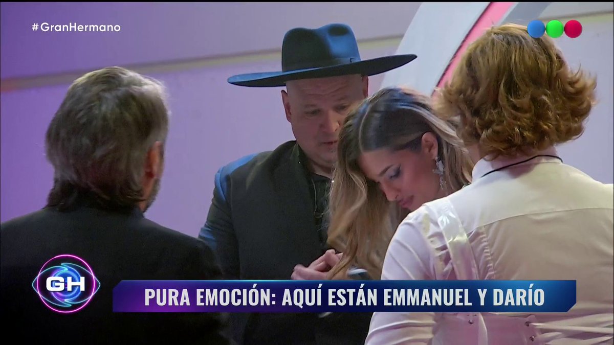 Las palabras de Juli para Emma y Darío 🥺 👁 Seguí el minuto a minuto en y viví #GranHermano gratis las 24hs en DIRECTV LatinAmerica y DGO ⬅