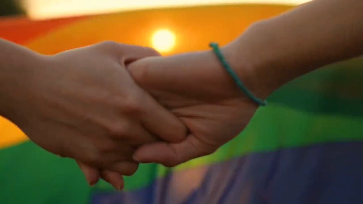 España es un país orgullosamente libre. Este Gobierno seguirá luchando sin descanso para proteger y promover los derechos de las personas LGTBI+. ¡Feliz #Orgullo2024! #OrgullosamenteLibres