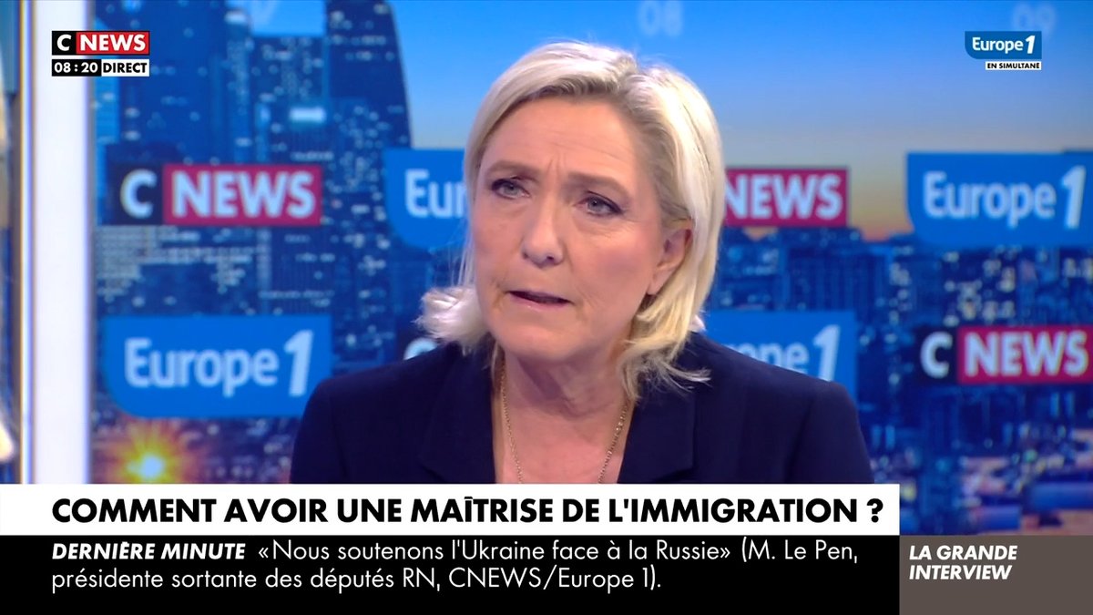 J'ai renoncé à l'interdiction de la double nationalité il y a plusieurs années parce que je me suis rendu compte que cette mesure était profondément injuste. L'amour que l'on a pour son pays ne dépend pas du fait d'avoir ou de ne pas avoir une double nationalité.