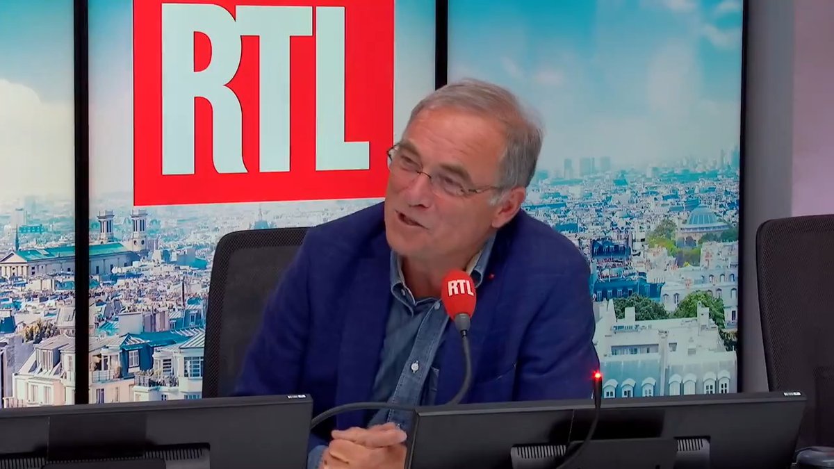 "Je roule un peu encore, j'ai pris un vélo à assistance électrique car j'ai envie de me faire plaisir, j'ai donné assez quand j'étais coureur" Bernard Hinault, quintuple vainqueur de Tour de France™ et auteur de "Hinault, 1975-1986" aux Mareuil Éditions au micro d'@izachoc #RTLBonsoir !