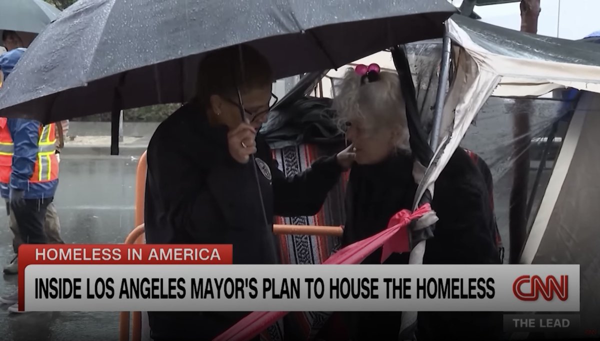 We just got the LA Homeless Services Authority count results. For the first time in SIX years, the number of unhoused Angelenos went DOWN. Street homelessness is down 10%. We must continue to work with urgency to save lives. There is hope in Los Angeles.
