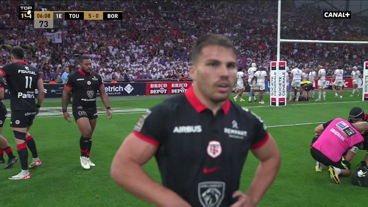 ANTOINE DUPONT LANCE LA #FinaleTOP14 🔥 En force, le capitaine du Stade Toulousain et donne l'avantage aux Rouge et Noir après 6 minutes 🔴⚫️ #STUBB