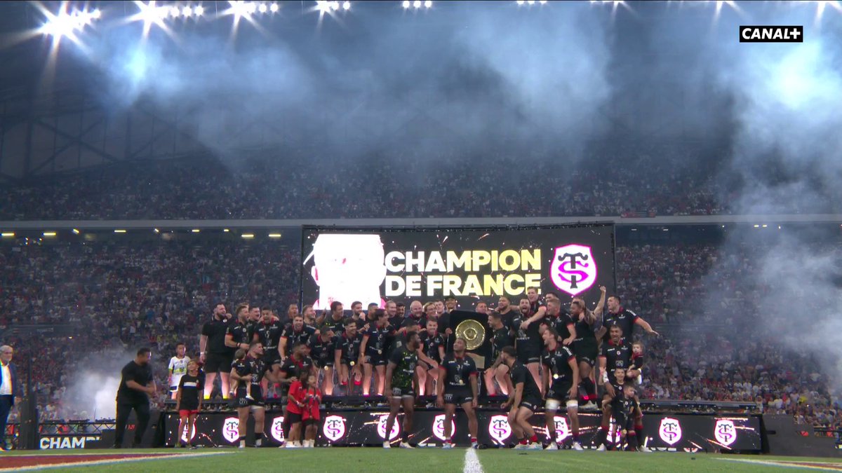 Toulouse soulève son 23ème Bouclier de Brennus 🔥🏆 #STUBB | #FinaleTOP14